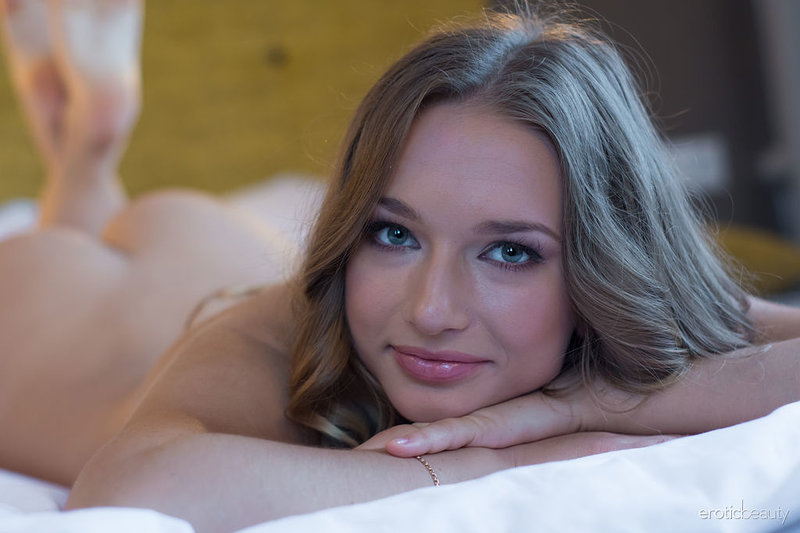 Эльвира, 23 года, 0 размер груди